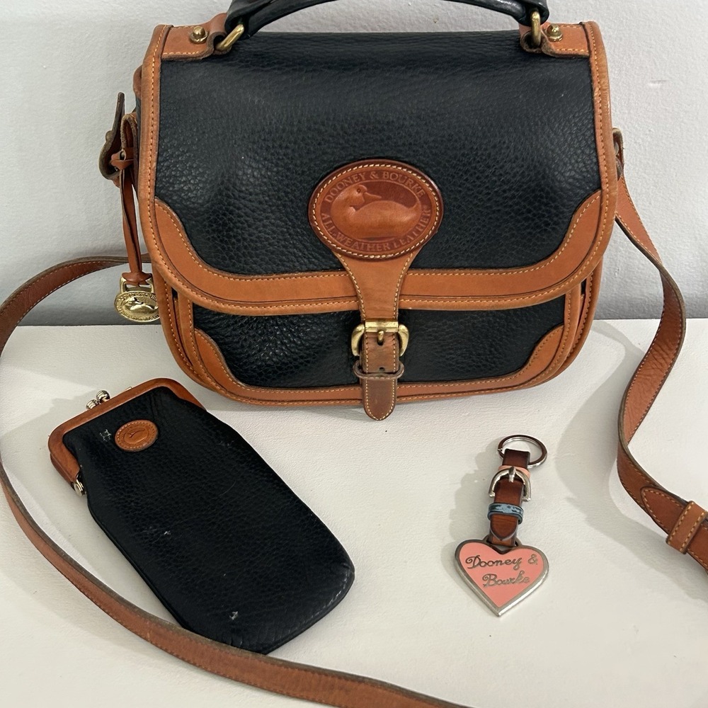 Vtg Dooney & Bourke Black All Weather Leather Crossbody Bag W/Glasses Case HTF
